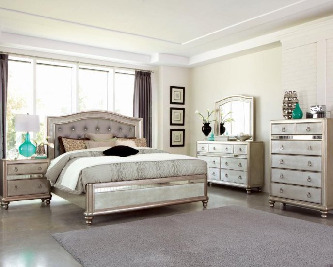 Modal Additional Images for Bling Game Wood Queen Panel Bed Metallic Platinum