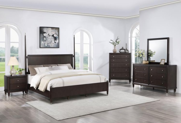Modal Additional Images for Emberlyn Wood Eastern King Poster Bed Brown