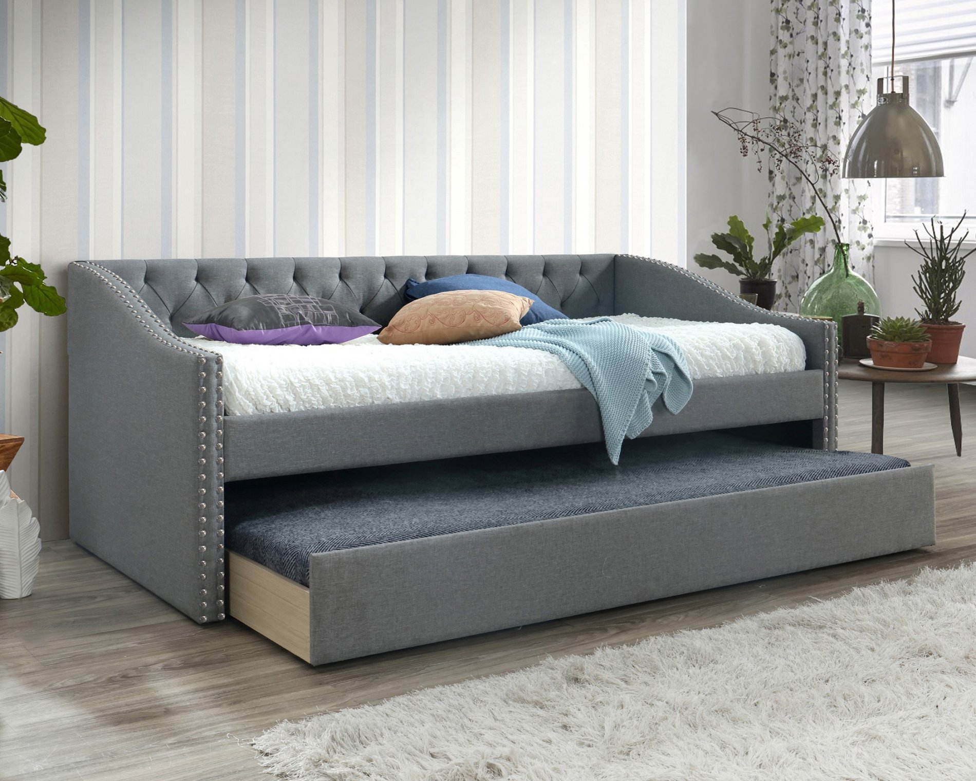 5325 Gray Loretta Daybed - Click Image to Close